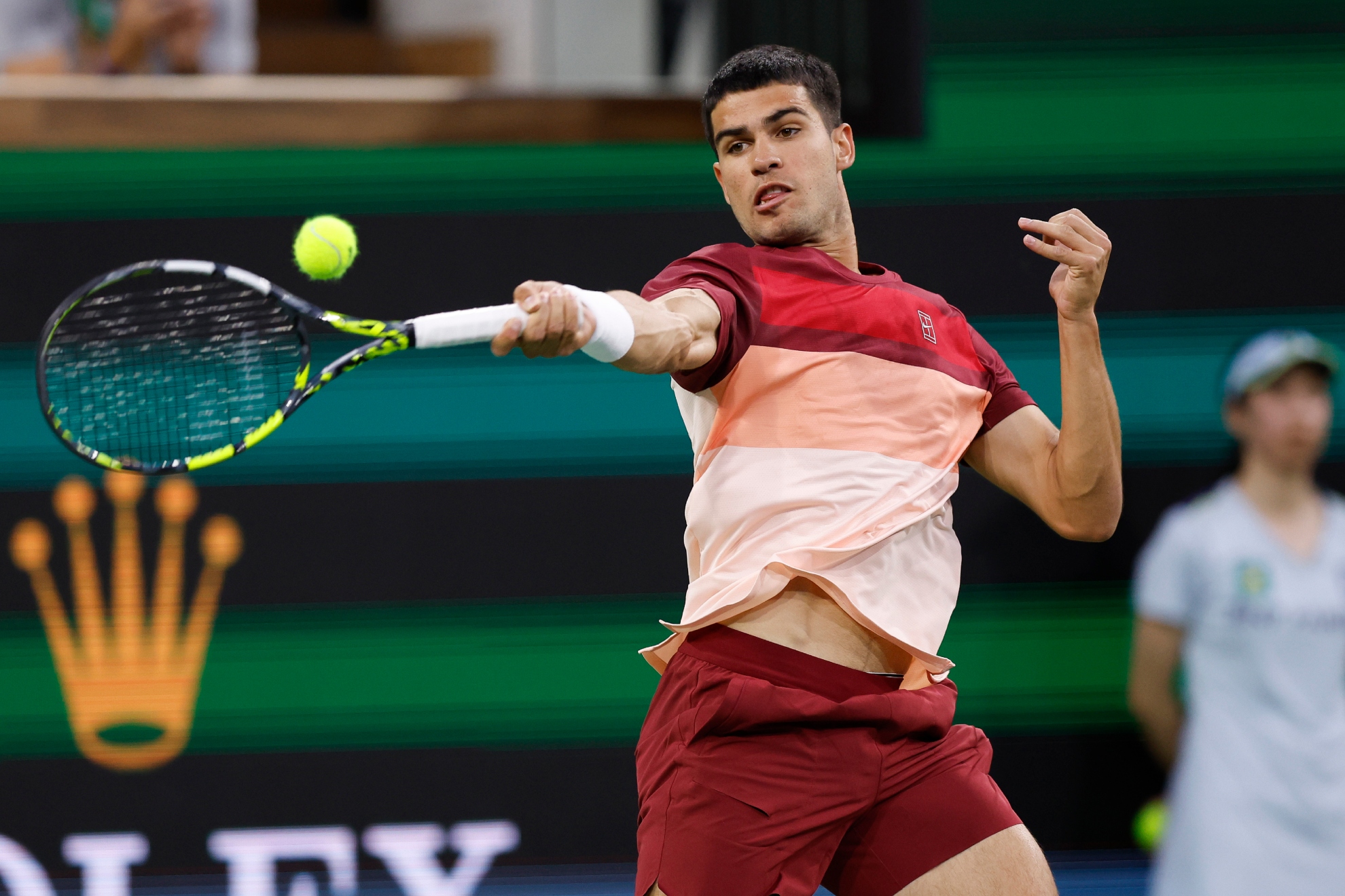 Carlos Alcaraz domina Indian Wells 2025: Resultados y pase a cuartos de final