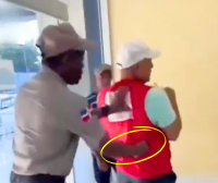 Policía agrede a un gerente de la Cruz Roja